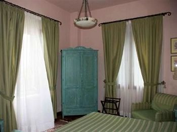 Porta All'arco 3*