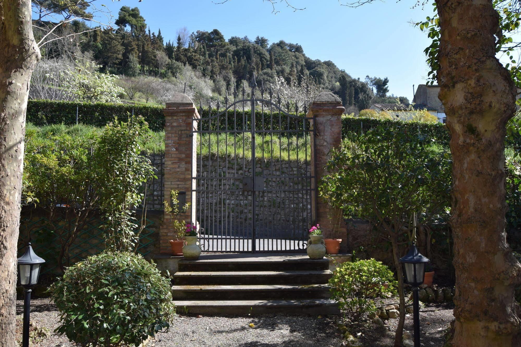 Porta All'arco 3*